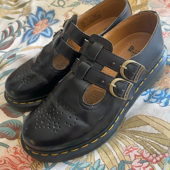 Dr. Martens Mary Janes EUC (Size 7) - Picture 6 of 10